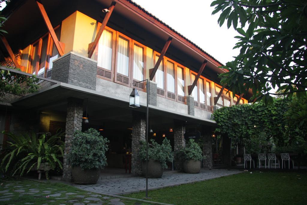 Rumah Batu Boutique Hotel Surakarta  Exterior photo